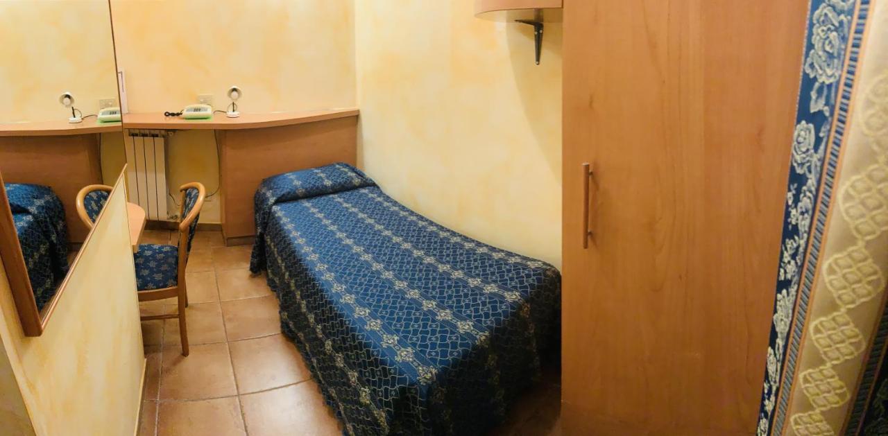 Hotel Miramare Ladispoli Exterior photo
