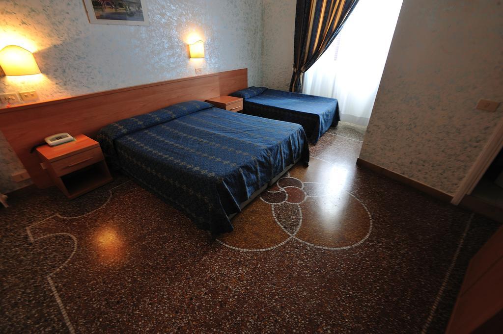 Hotel Miramare Ladispoli Exterior photo